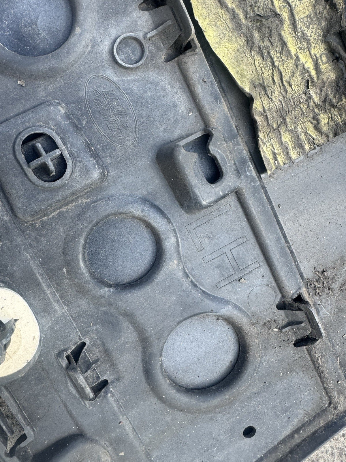 LAND ROVER RANGE ROVER VOUGE L405 REAR LEFT LOWER DOOR MOULDING TRIM CK52-274A49
