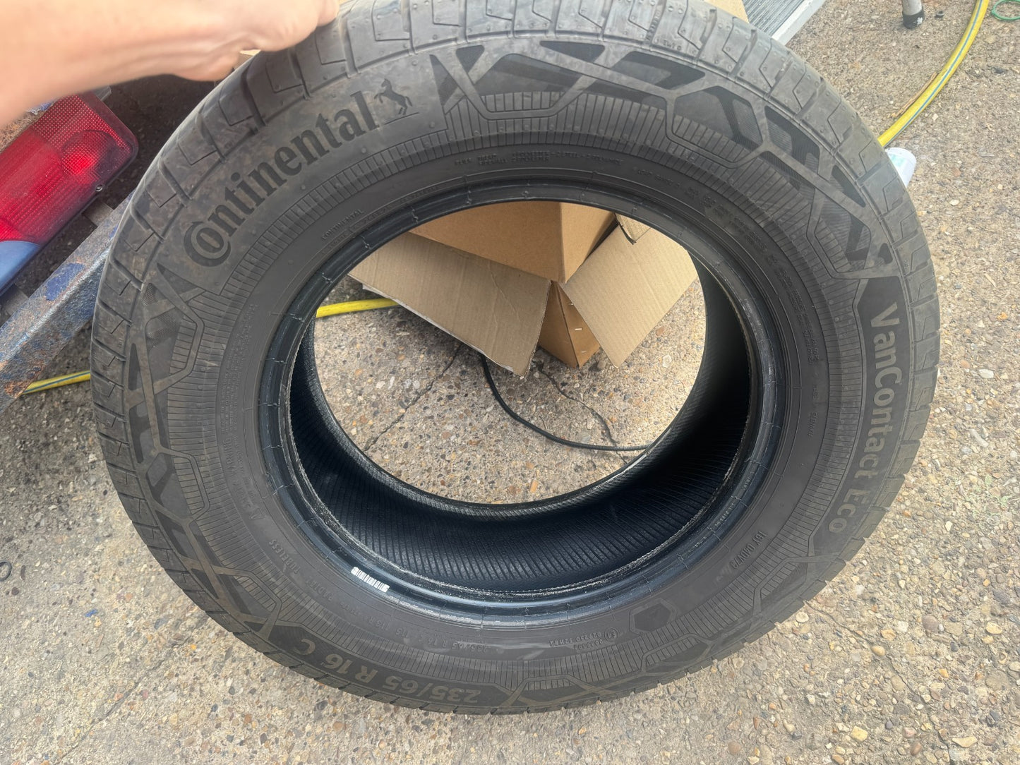 1 X 235 65 16 115/113R CONTINENTAL VAN CONTACT ECO 6mm 2024 tyre