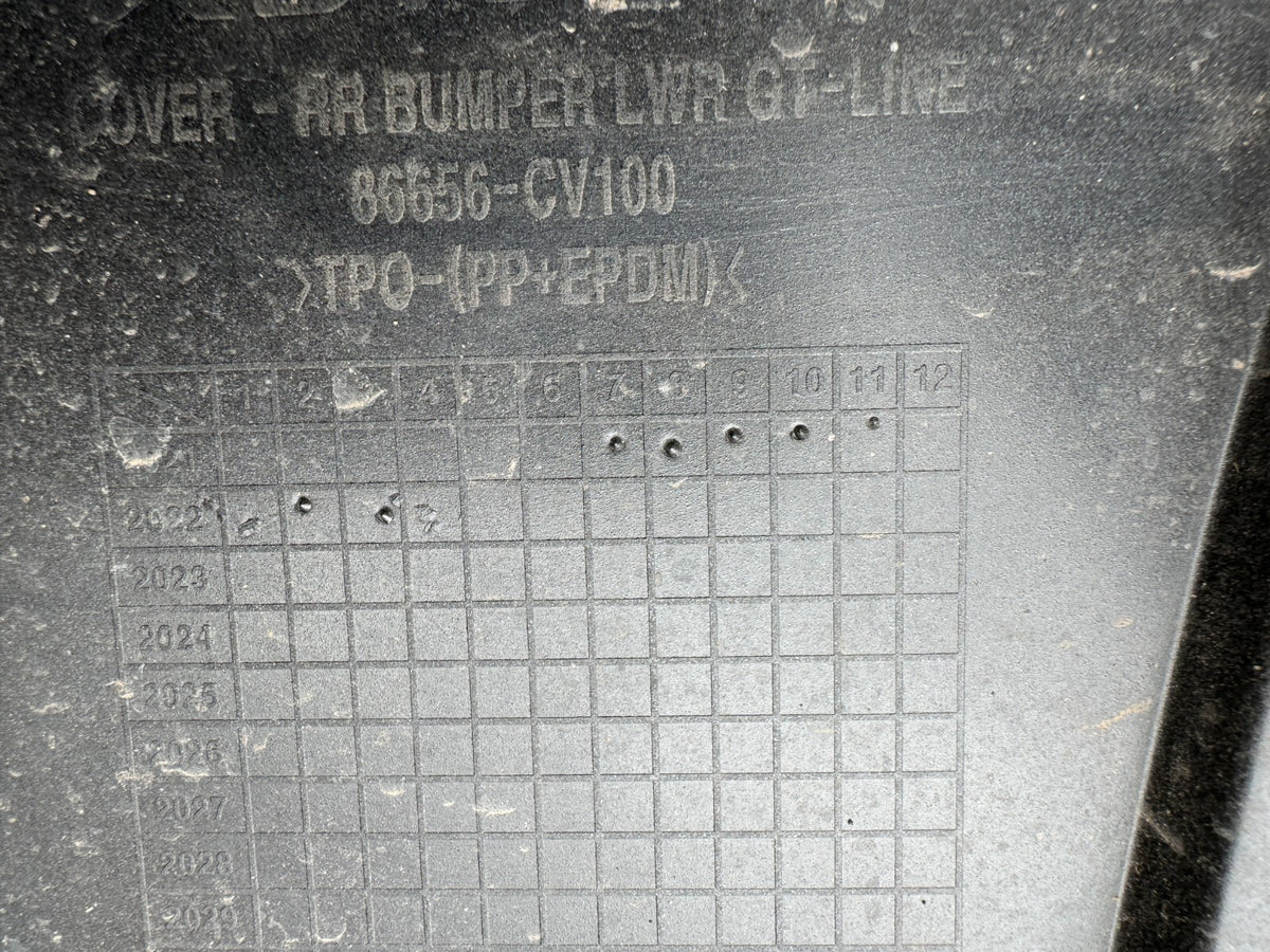 KIA EV6 ELECTRIC GT LINE 2021 起 原廠後保桿上段 86656-CV100