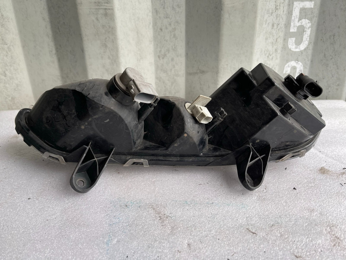 純正 Ford Kuga 12-16 右 フォグランプ Cv4413b220bg 状態良好