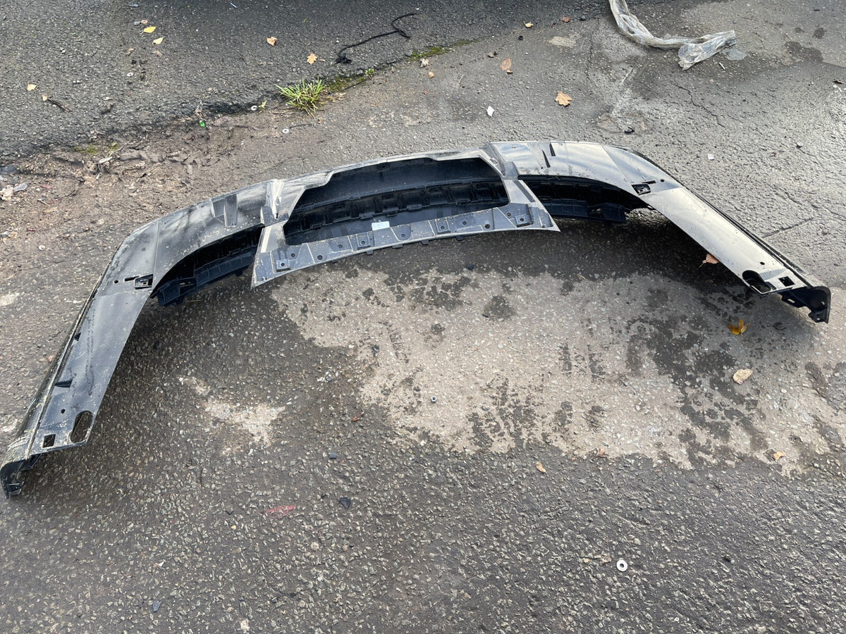 RANGE ROVER VOGUE L460 2022 ขึ้นไป SUV กันชนหลัง M8E2-17D980-A มีรอยเสียหาย