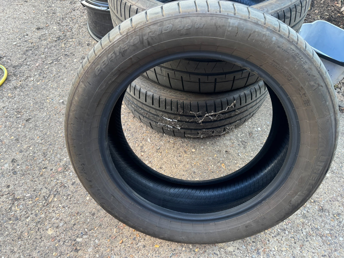 1x 後期 2024 Pirelli PZero PZ4 VOL 235 50 19 235/50/19 99W 6.5MM 無補胎