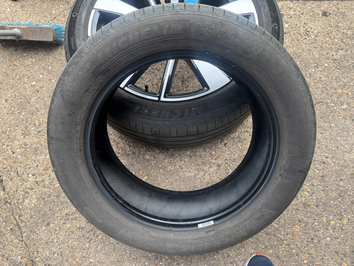 1x 195 55 16 87H Michelin Primacy 4 S3 胎紋 4mm DOT 碼 2820