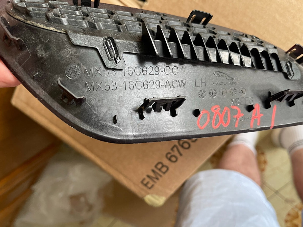 JAGUAR F TYPE R X152 2021 ช่องลมฝากระโปรงหน้า ซ้าย MX53-16C629-CC