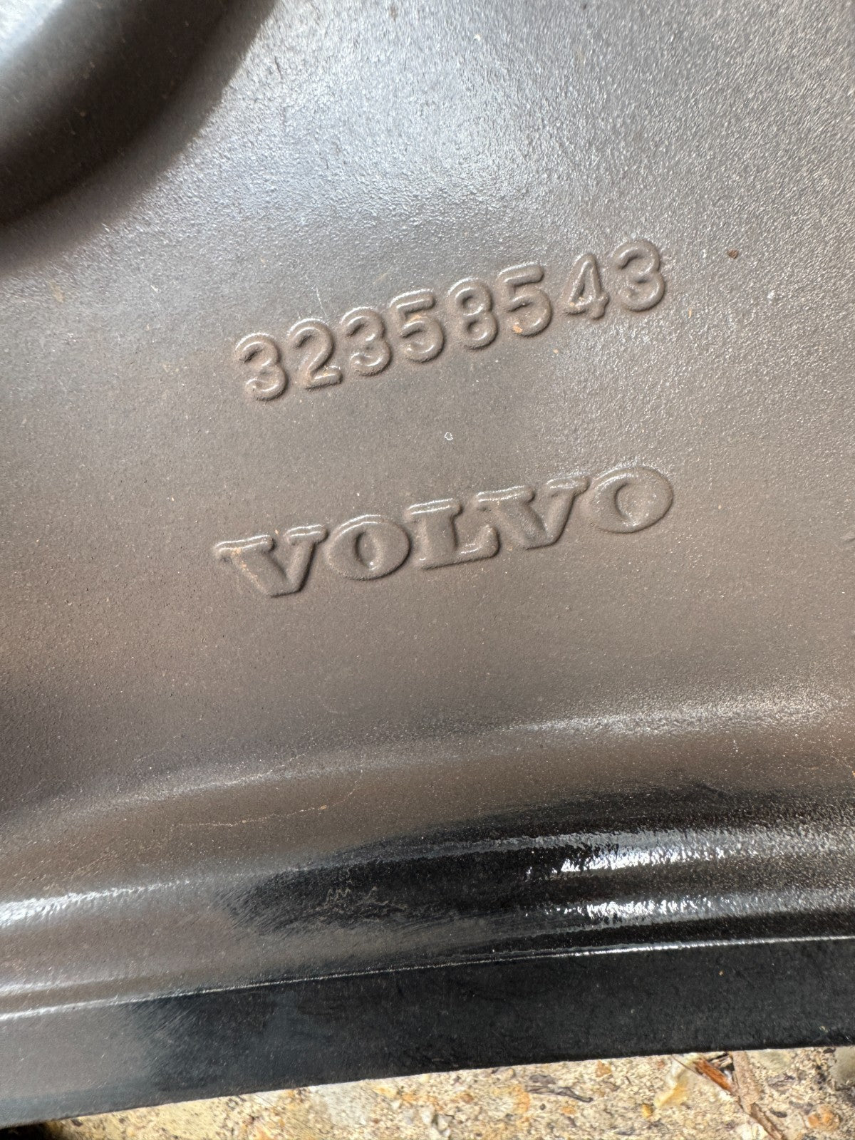 VOLVO XC60 鋁圈 輪框 32358543 8JX20