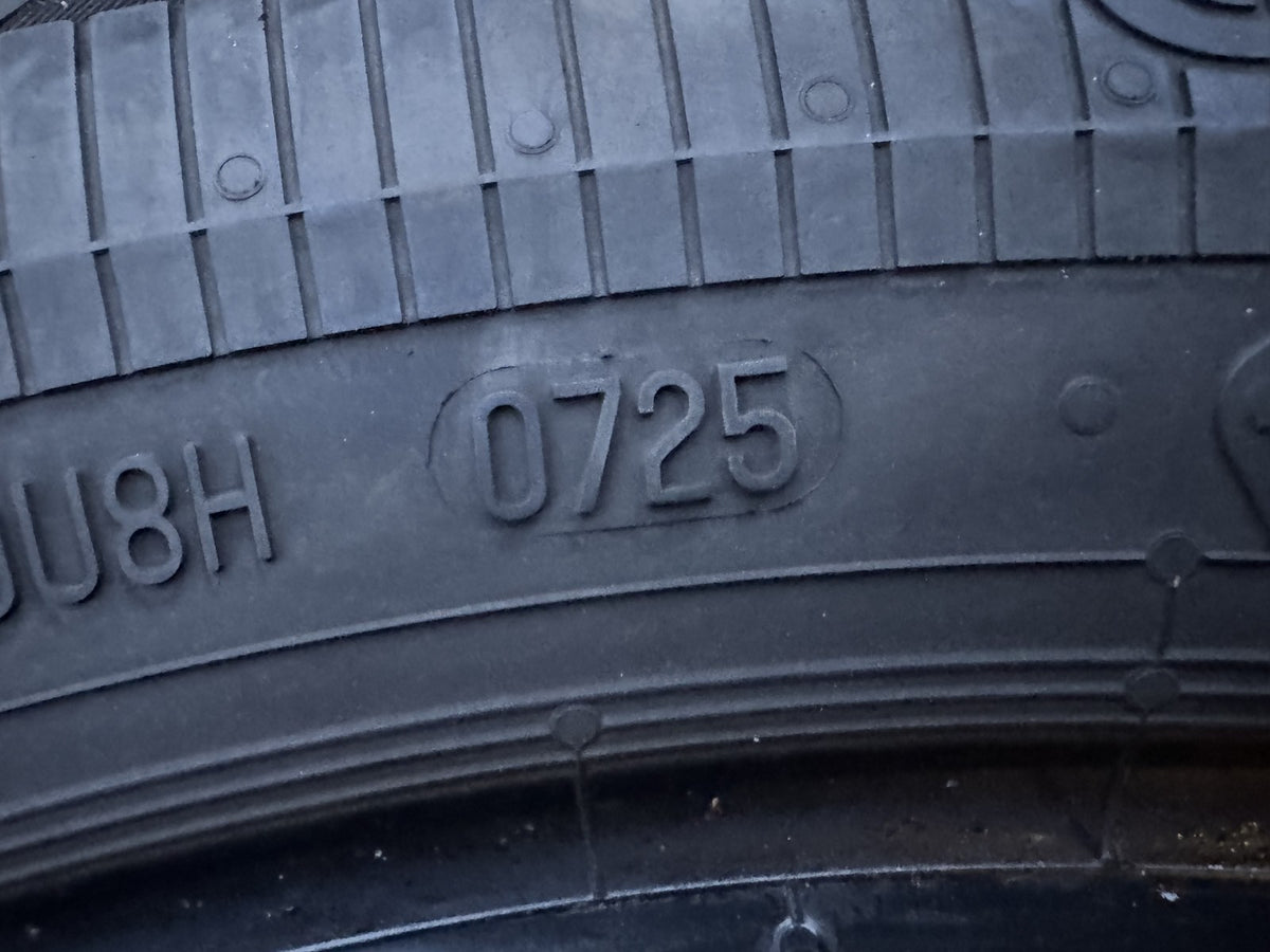 215 60 17 C 109/107T CONTINENTAL VANCONTACT ECO 215/60R17C 7MM 0725 ไม่เคยปะซ่อม