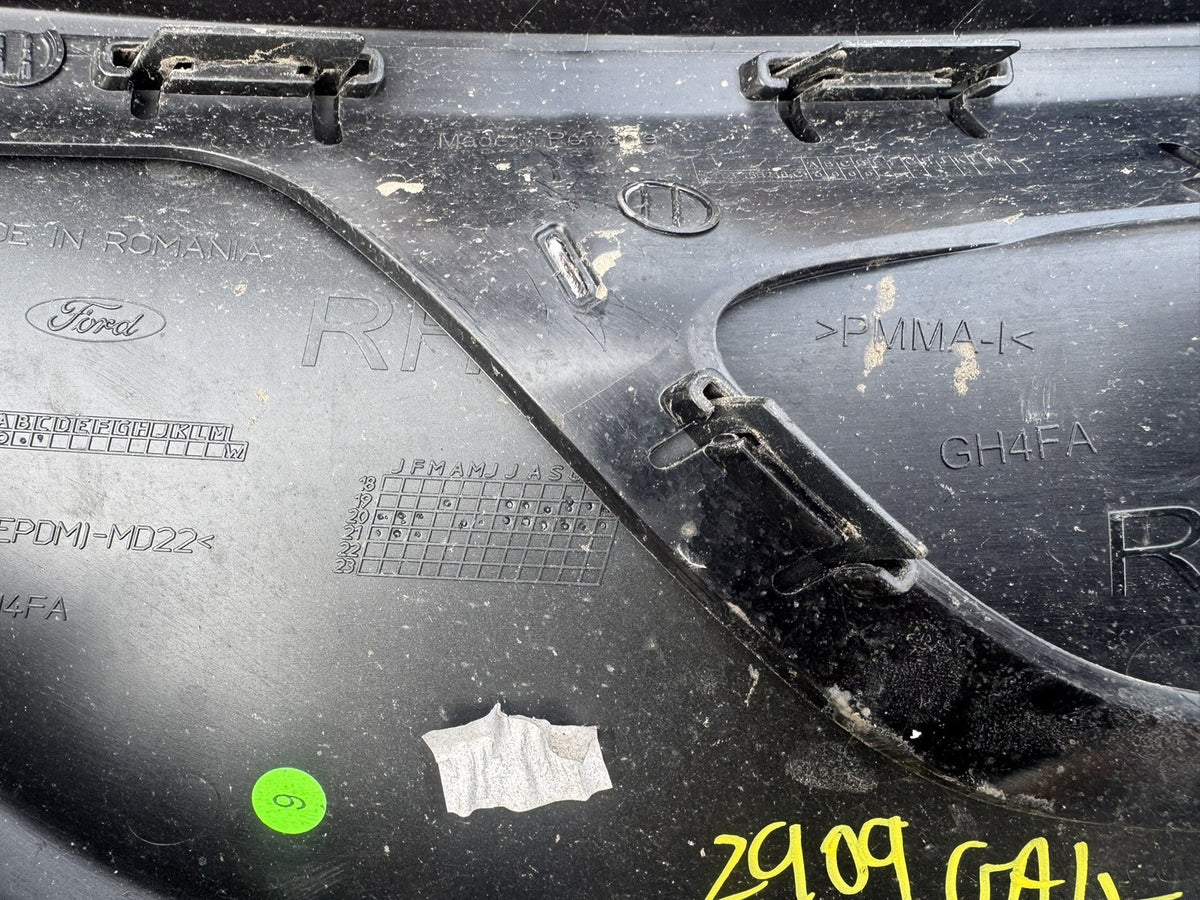 กรอบไฟตัดหมอกกันชนหน้า ขวา Ford Puma 2020-2024 L1TB-15B246-A