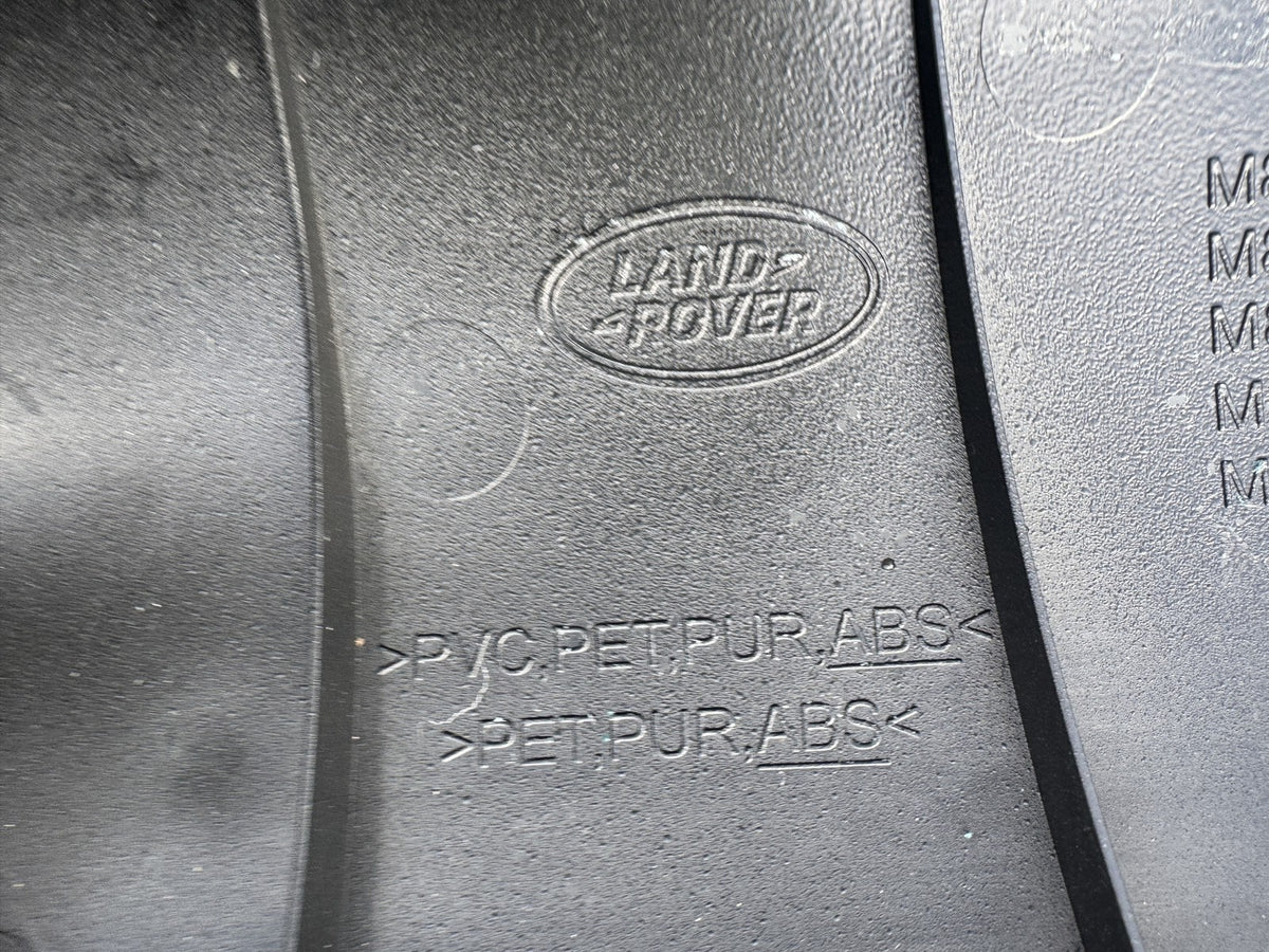2024 Range Rover L460 2022-on Rear Seat Bolster Trim Right Ebony M8E2-02650