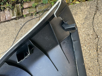 2024 Range Rover L460 2022-on Rear Seat Bolster Trim Right Ebony M8E2-02650