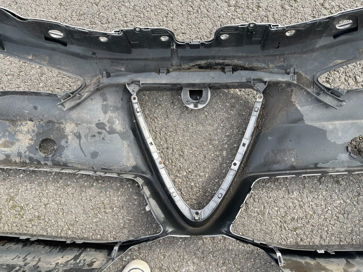 2017 2018 2019 ALFA ROMEO Stelvio Front Bumper OEM 50544874