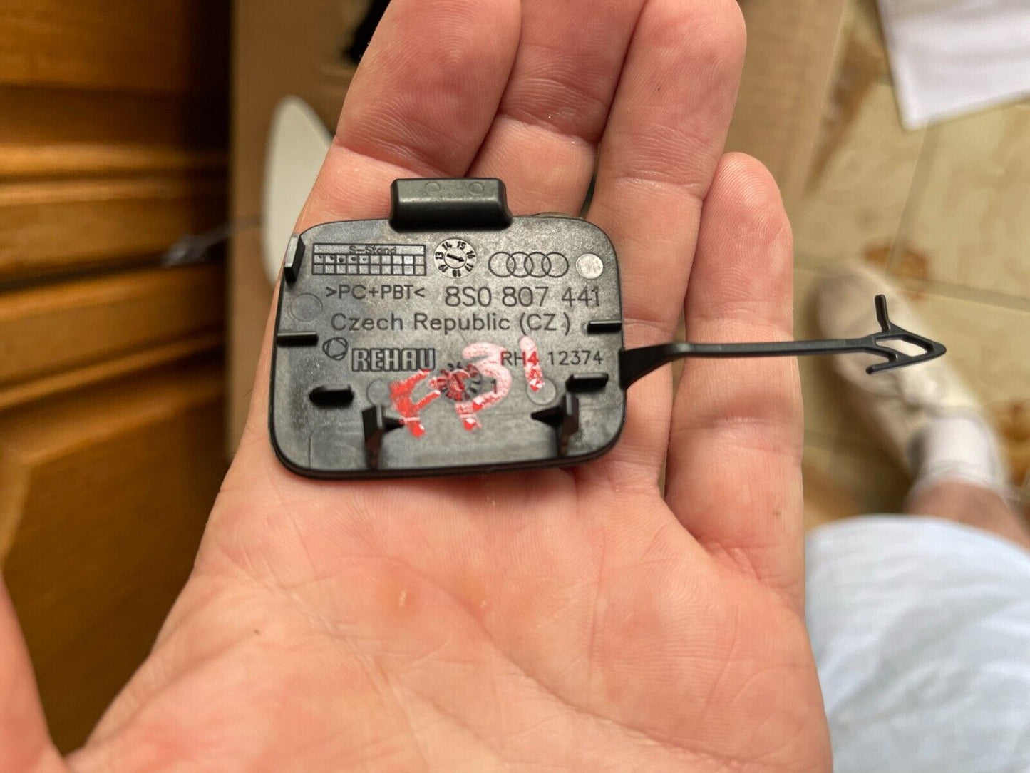 OEM AUDI TT MK3 2015 ON S-LINE HÁTSÓ LÖKÖDŐKOR VONÓHORG SZEMBURKOLAT - 8S0807441 FT31