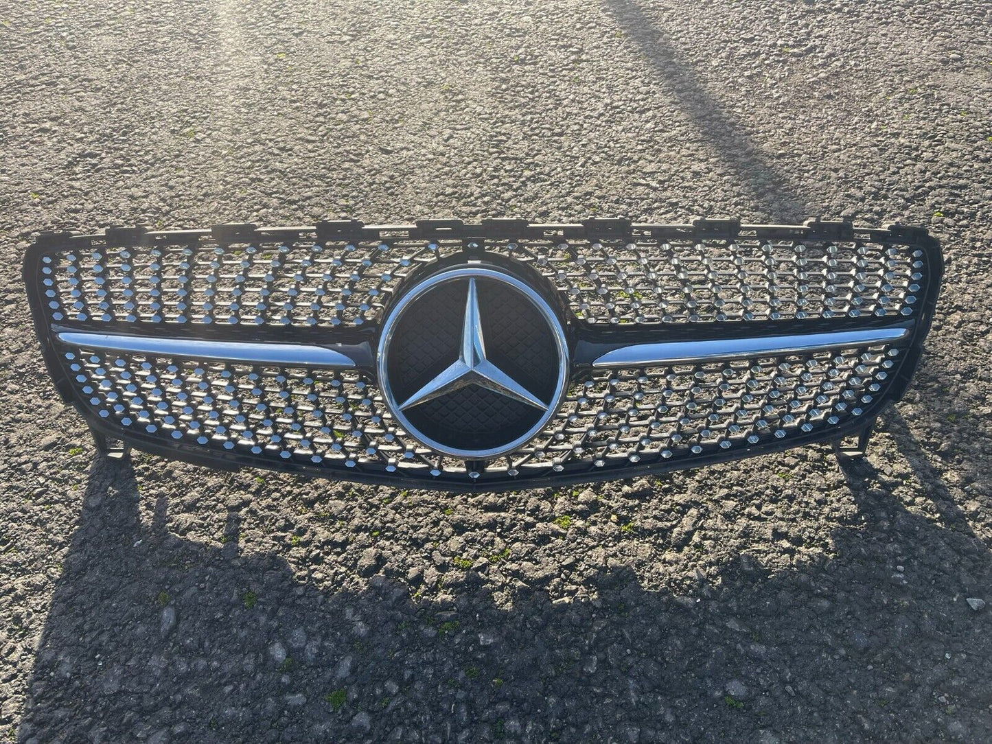 Véritable Mercedes W176 Classe A Calandre Calandre Diamant Grill A176888176