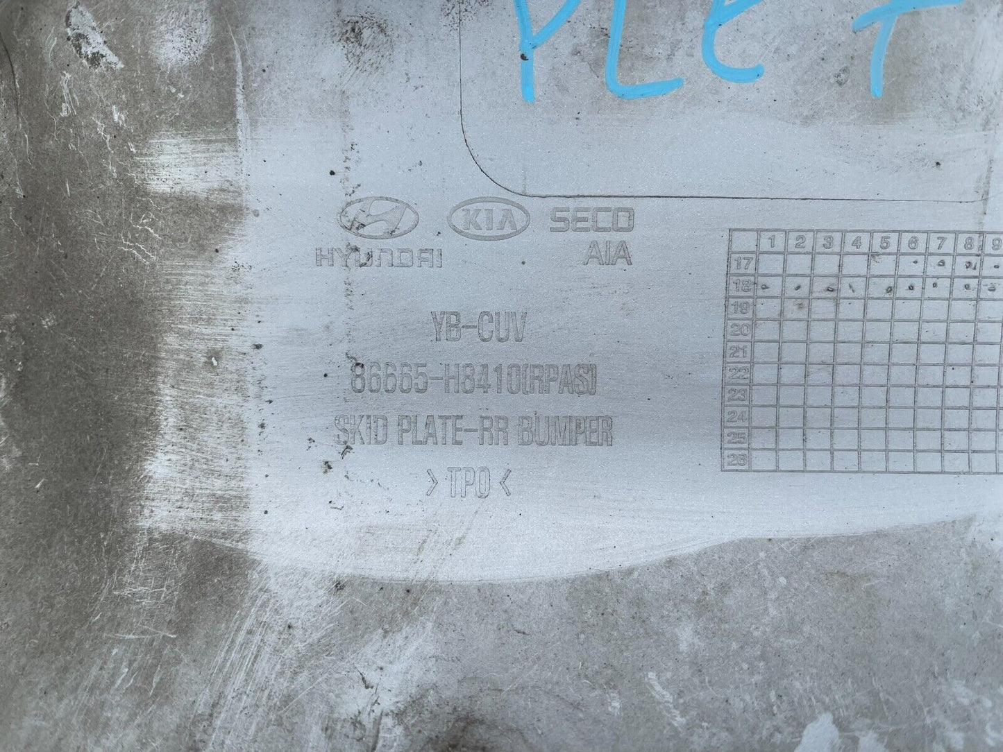 GENUINE KIA STONIC REAR BUMPER DIFFUSER 86665-H8410 2017-2020