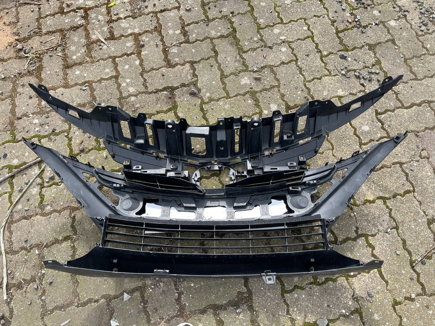 Toyota Prius Plugin Genuine Front Grill 2017 Onwards 53112-47350