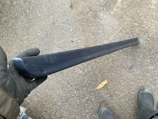 VOLVO XC90 R-DESIGN  DOOR STRIP LEFT FRONT LOWER ORIGINAL 31347654