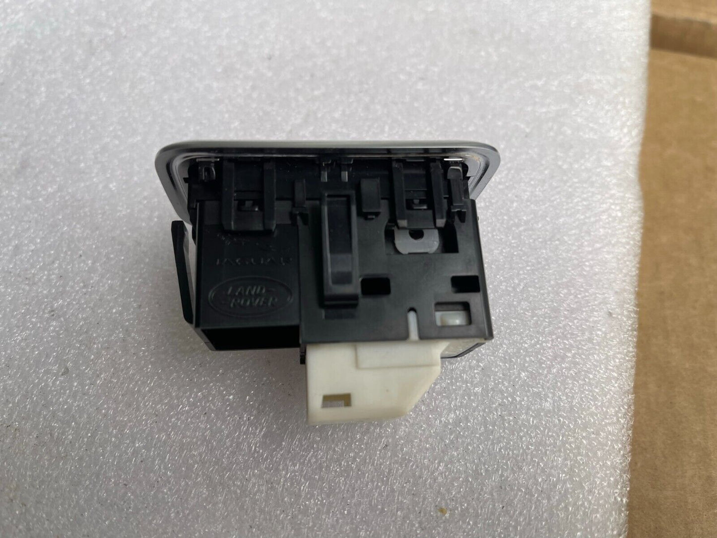 2020 JAGUAR F-PACE DOOR WINDOW SWITCH REGULATOR BUTTON FRONT OR REAR X761