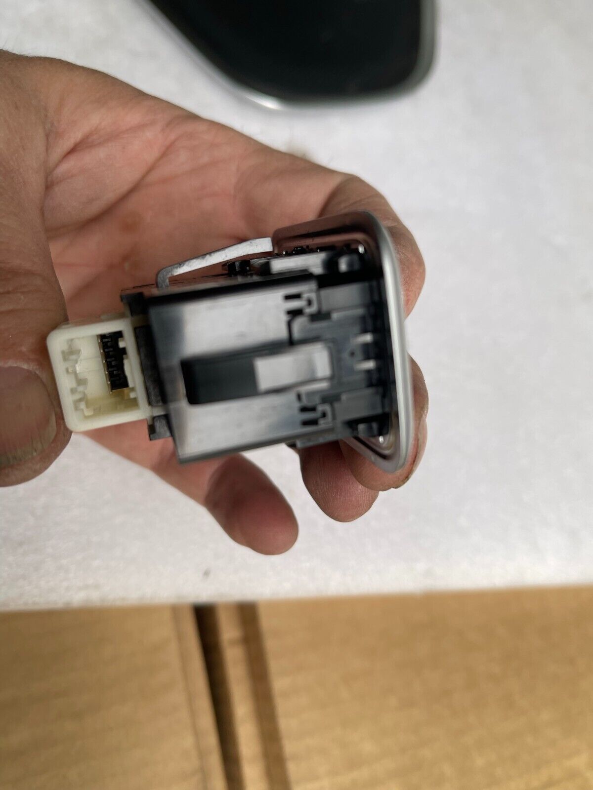 2020 JAGUAR F-PACE DOOR WINDOW SWITCH REGULATOR BUTTON FRONT OR REAR X761