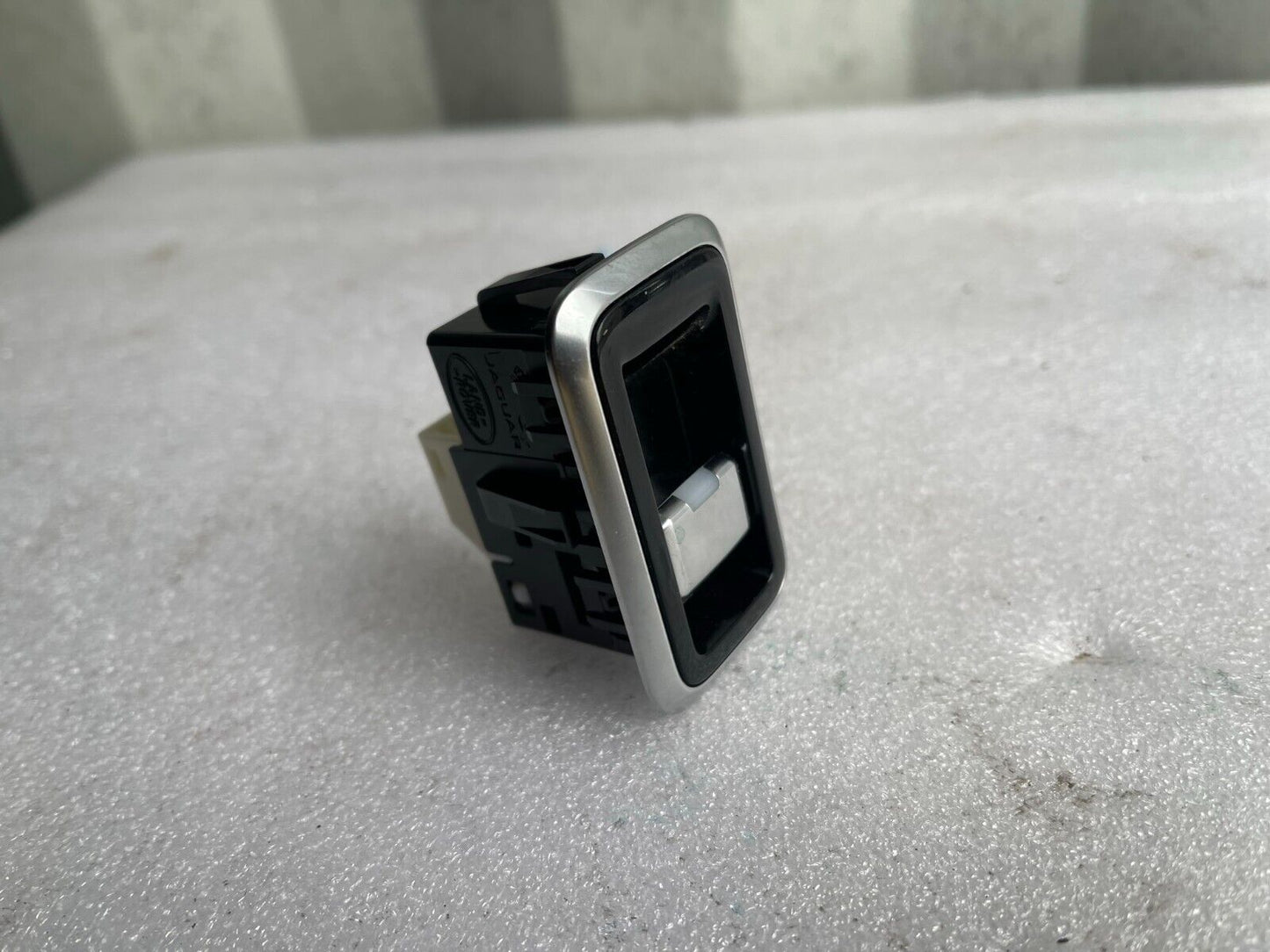 2020 JAGUAR F-PACE DOOR WINDOW SWITCH REGULATOR BUTTON FRONT OR REAR X761