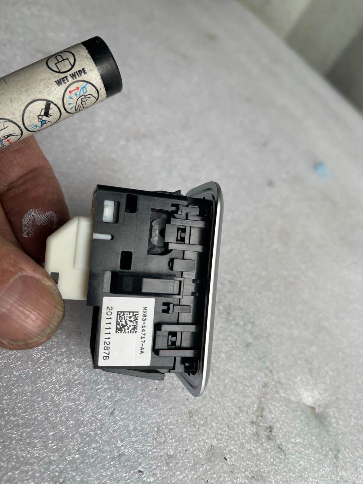 2020 JAGUAR F-PACE DOOR WINDOW SWITCH REGULATOR BUTTON FRONT OR REAR X761