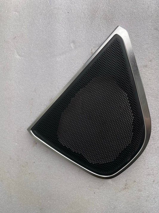 2020 Jaguar XE Range NEW F PACE DOOR SPEAKER COVER RIGHT MK83601B72ACW