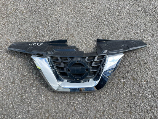 GRILLE DE PARE-CHOCS AVANT NISSAN JUKE 62070-BV84A ORIGINE ENDOMMAGÉE