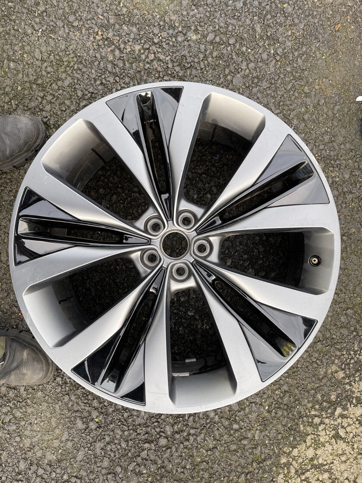 JAGUAR F PACE X761 SINGLE ALLOY WHEEL 22 INCH 9J MK8M1007LA T4A39347