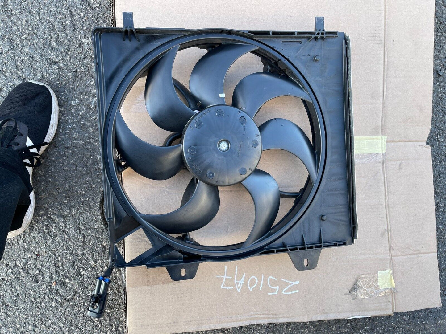 2023 CORSA F / PEUGEOT 208 / MOKKA ELECTRIC FAN 9827752980 9848280980