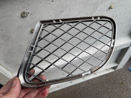 Bentley Continental GT Supersport Grille inférieure de pare-chocs avant gauche 3W8807683