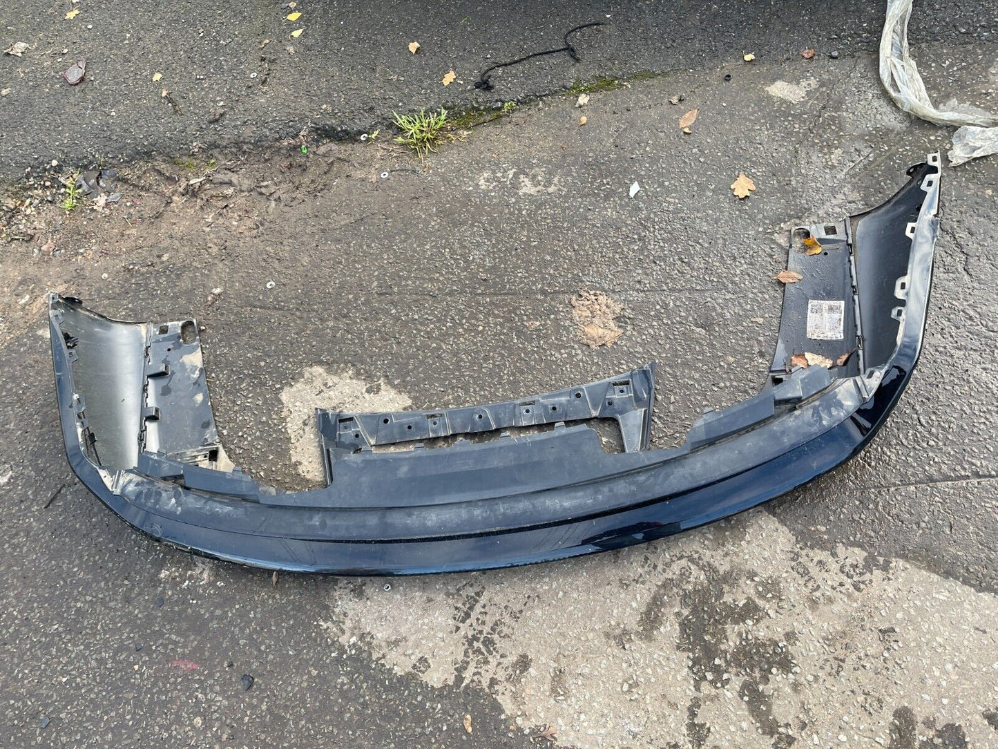 RANGE ROVER VOGUE L460 2022-onwards SUV REAR BUMPER M8E2-17D980-A DAMAGED