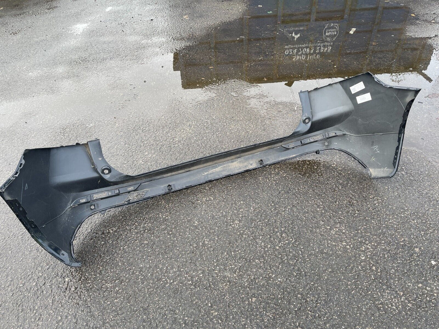 Volvo XC60 R DESIGN Rear Bumper Genuine 31689246