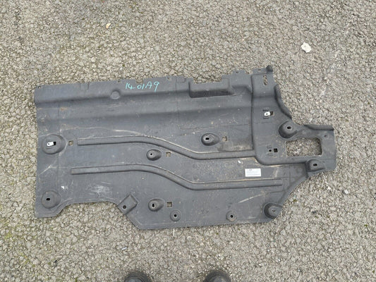 2023 Range Rover Undertray m8e2-104c20 106364760105