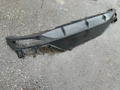 HYUNDAI I20 2020-ON REAR BUMPER DIFFUSER LOWER PART VALLANCE GENUINE DAMAGED