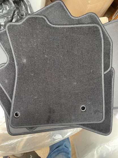 GENUINE JAGUAR RANGE ROVER BLACK CARPET FLOOR MAT SET 300283554 HK83130A22BB8PVJ