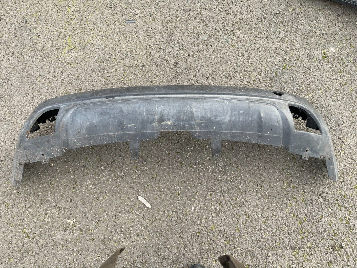 GENUINE PEUGEOT 2008 REAR BUMPER 2014 15 16 17 9801125577 NON PDC