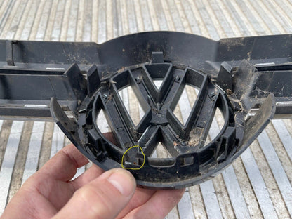 Chrome Component of Genuine Volkswagen Tourareg Grille 7P6853651A