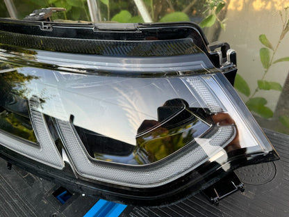 LAND ROVER DISCOVERY SPORT L550 DRIVERS HEADLIGHT WITH BALLAST FACELIFT 2021