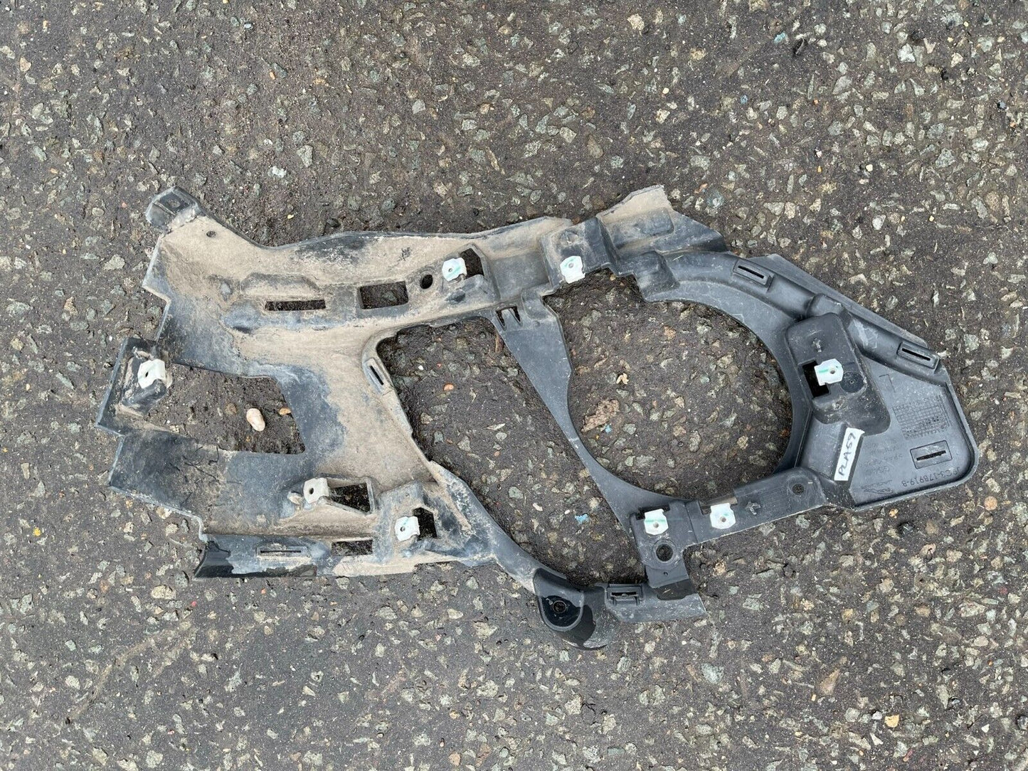 JAGUAR E-PACE BRACKET LEFT J9C317B919B