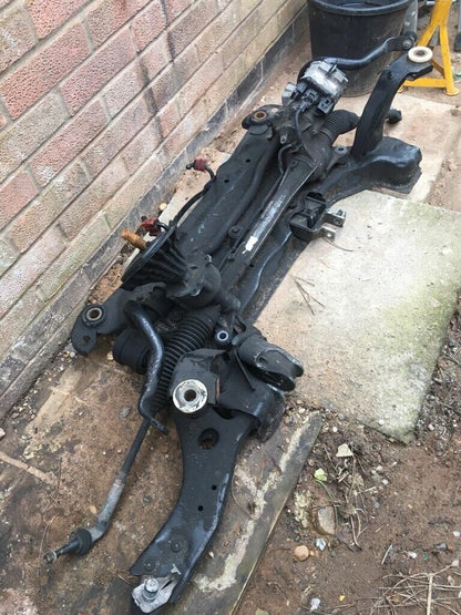 volvo v40 d2 2014 strut, subframe