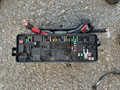 LAND ROVER DISCOVERY 5 L462 2019 REAR FUSE BOX JPLA14N030AB