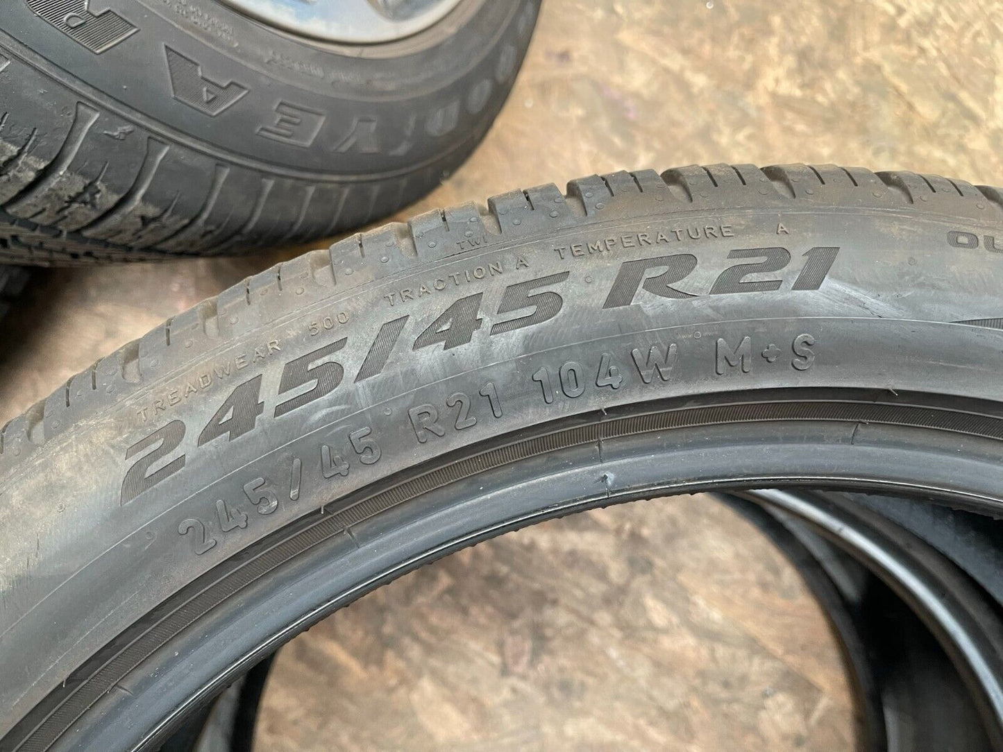 245 45 21 PIRELLI SCORPION ZERO ALL SEASON JLR GUMI *7,5 mm*