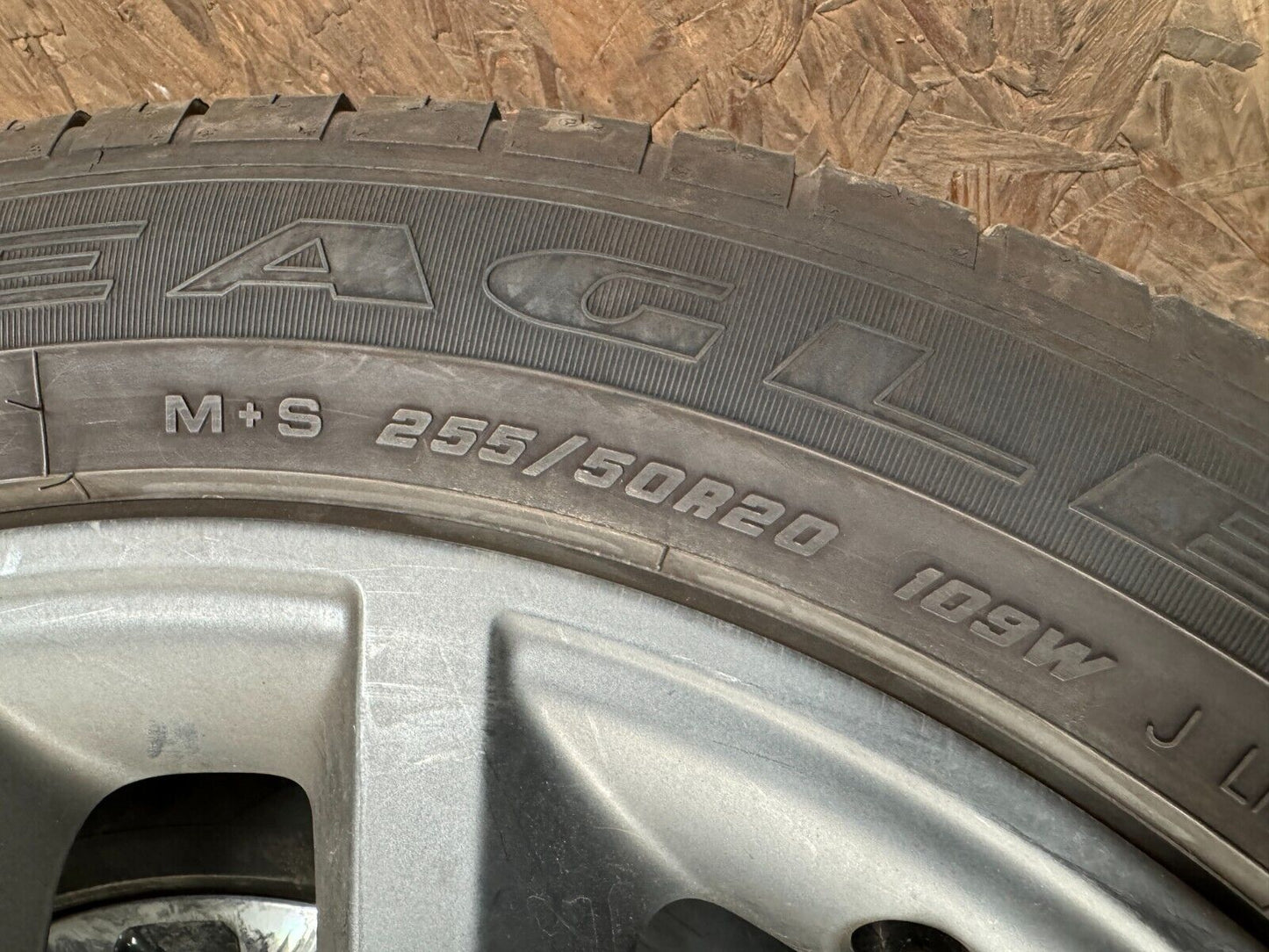 1× 255 50 20 109W Goodyear Eagle F1 AT Asymmetric 5.5mm Dot 1723