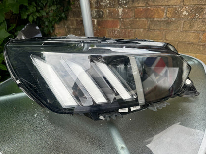 GENUINE PEUGEOT 208 HEADLIGHT HEADLAMP RIGHT RH 9841642180 DAMAGED LUGS