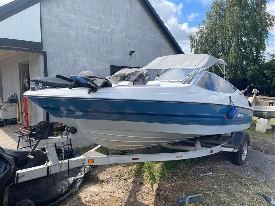 1992 Bayliner Capri 1850 Bowrider 3.0 MerCruiser® & Trailer