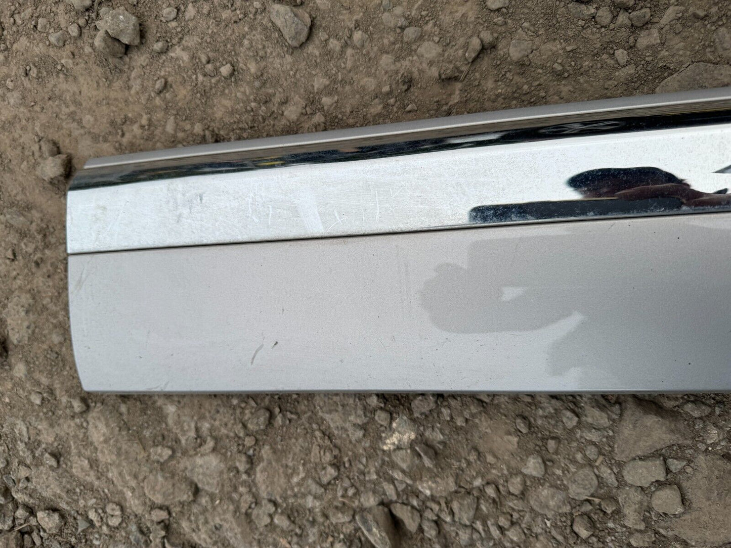 2023 Volvo Front Right Lower Door Trim RECHARGE XC90 31448428 31448418