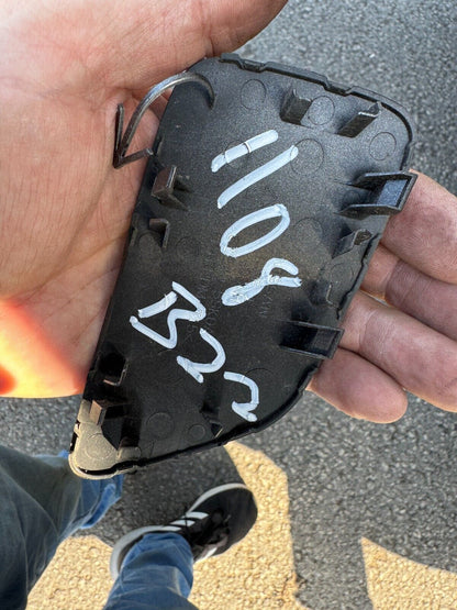 GENUINE Nissan Leaf 2018-2022 Front Bumper Tow Eye Cover 622A05SK0A