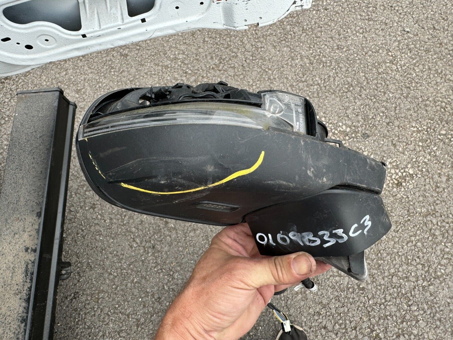 MERCEDES A-CLASS W177 RIGHT WING MIRROR (SCRATCHES) A0998117400