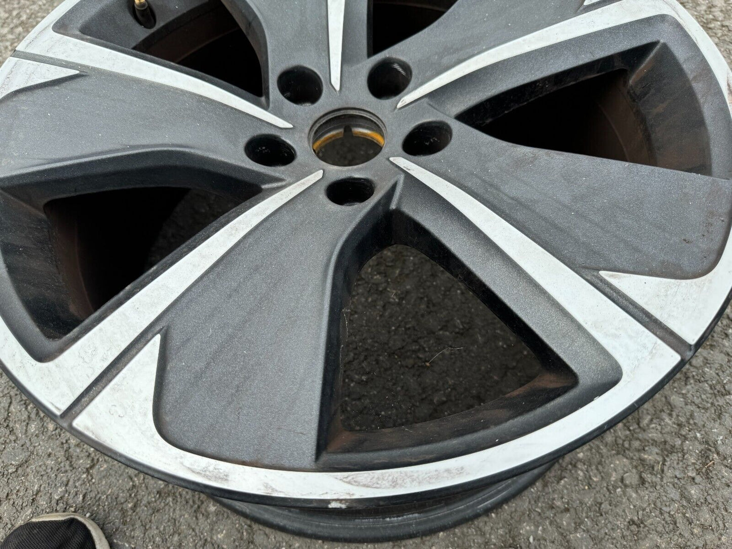 GENUINE SEAT CUPRA FR ALLOY WHEEL 8J X 18 5x112 ET40 P/N 5FF601025N