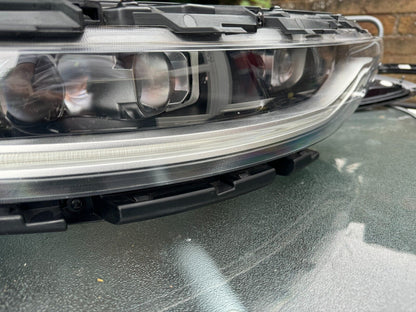 GENUINE KIA E SOUL 3  2019 on LED RIGHT SIDE HEADLIGHT P/N 92102-J2 DAMAGED