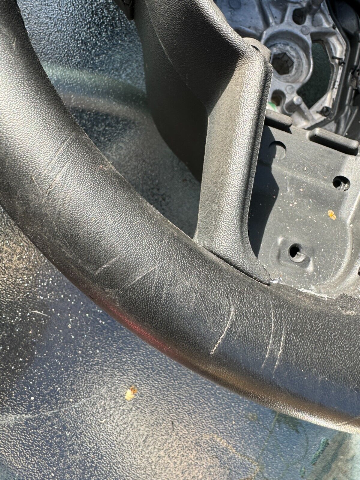 2018 VOLVO XC60 MK2 STEERING WHEEL 32227595 SCRATCHED