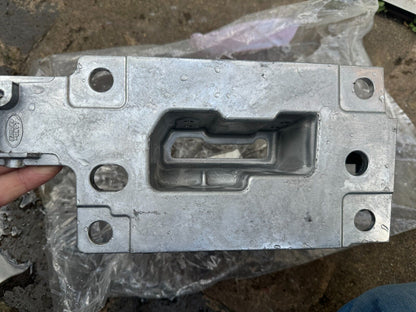 LAND ROVER DEFENDER L663 OS FRONT RIGHT IMPACT BAR BRACKET LR137523